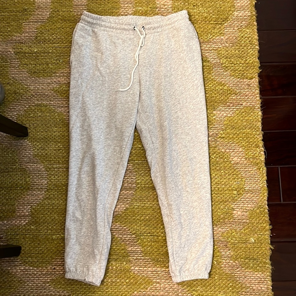 OLD NAVY GREY SWEATPANTS